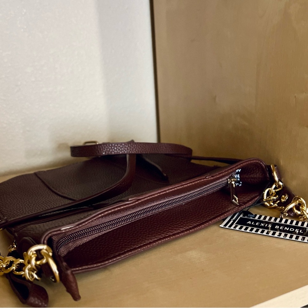 Alexis Bendel Dark Brown Expandable Crossbody Bag with Gold Chains New - Picture 6 of 11